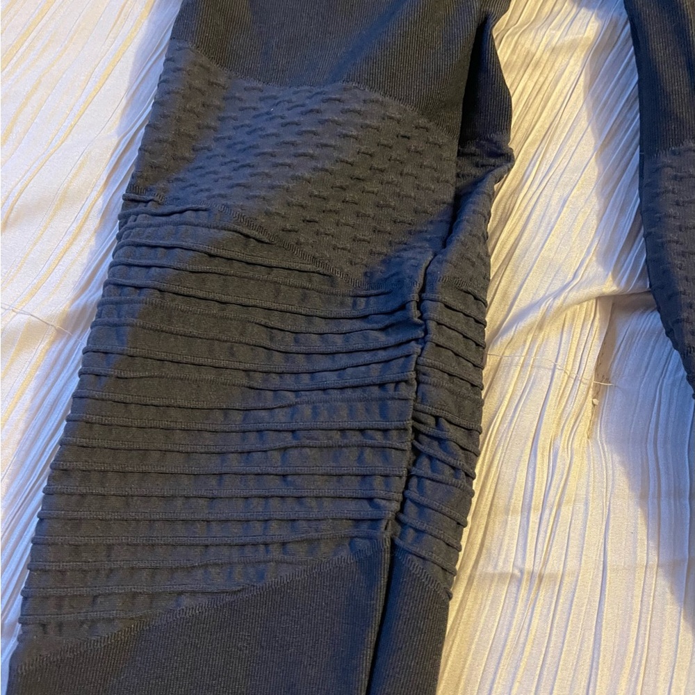 Spanx look at me now gray‎ seamless leggings, size medium - Picture 10 of 12